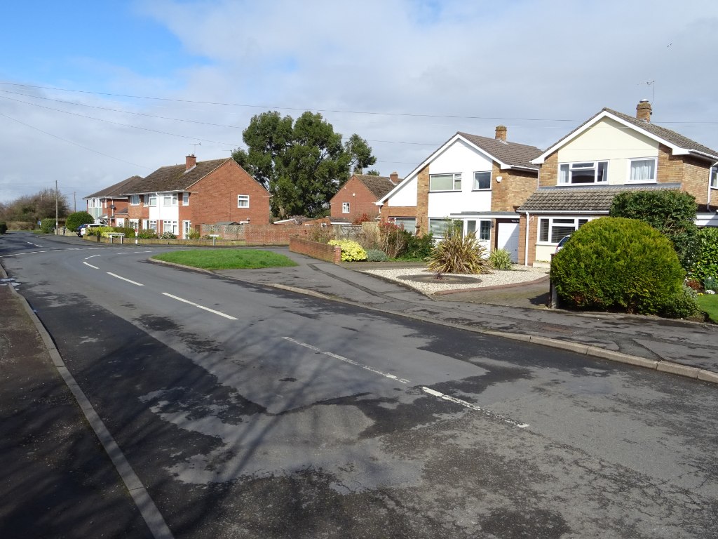 Stantons Drive, Swindon Village - geograph.org.uk - 6422543.jpg
