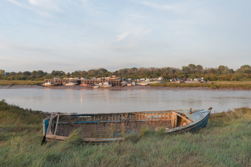 Boat on Pill Foreshore - DSC 0175.jpg