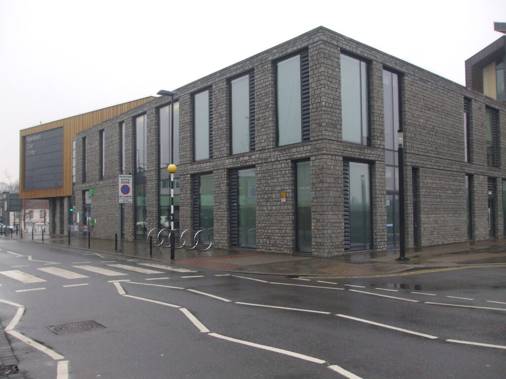 Keynsham library - geograph.org.uk - 6723051.jpg