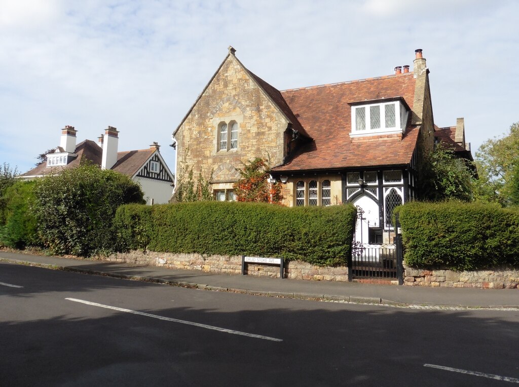 'The Cottage', Stoke Bishop - geograph.org.uk - 6630410.jpg